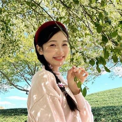 黑夜中的玻璃人偶